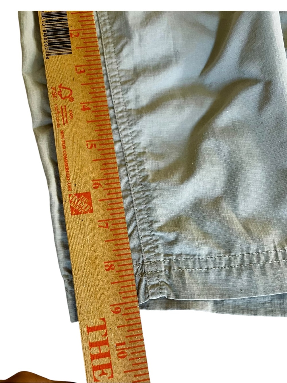 RColumbia Omni- ShadeMen's Cargo Shorts in Light Khaki - size 30 - Picture 2 of 8
